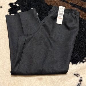 New with tag size 12 petite Alfred Dunner proportioned short black pants